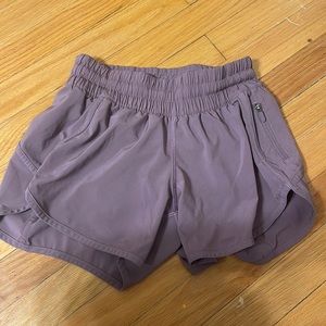 LULULEMON size 6 purple shorts low rise 4 inches LIGHTLY WORN